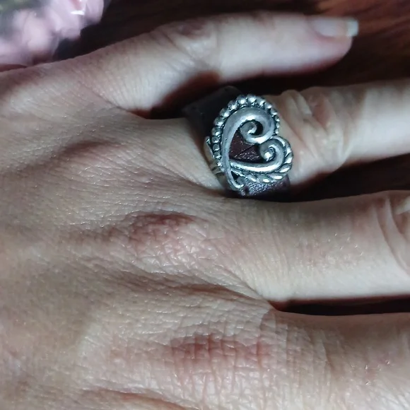 Leather ring - Picture 6 of 7